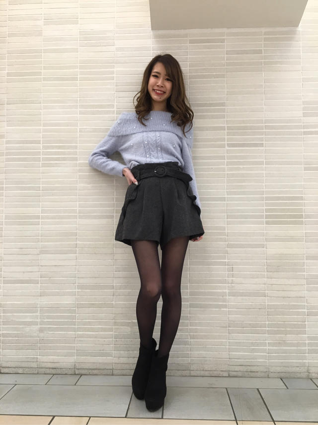フェザーオフショルトップス♡丸バックルフリルキュロット♡Junko