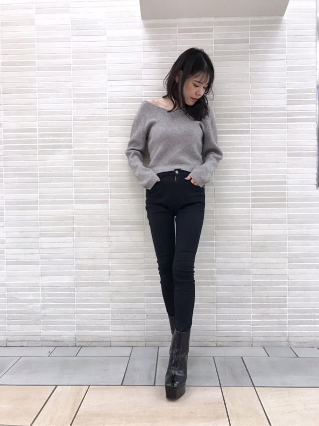 バックツイストニット❤︎まりん