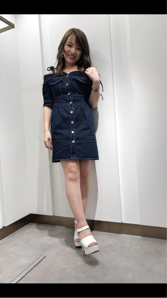 遂に！大人気デニムオフショルワンピースが再入荷！！Misaki