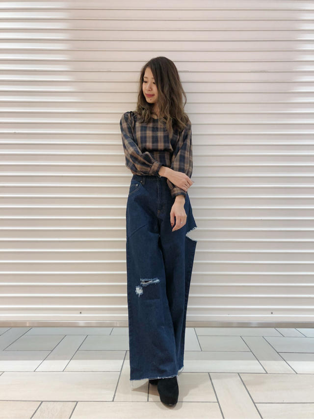 チェックパワショルブラウス×デニムクラッシュバギーパンツ♡Junko