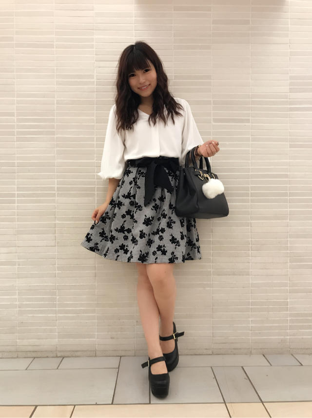 チェック×フラワー柄！？可愛いフロッキースカート♡髪色を秋カラーにチェンジ！✏︎あやちゅん