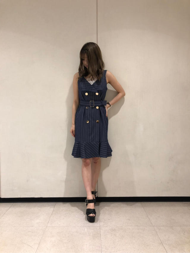 ゴールドのダブルボタンがアクセント！！ 新作ワンピースのご紹介です♡♡ AYU
