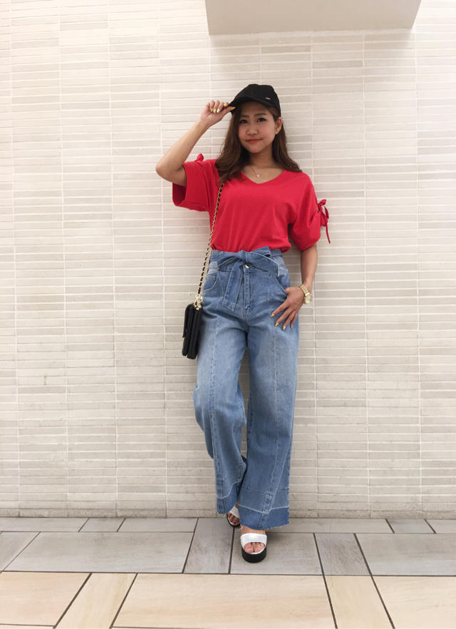 お袖のリボンがワンポイントで可愛いトップス♡♡オフショット☆...✌︎ななみん