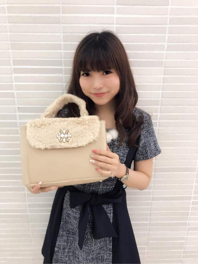 Cute♡なファーBAG！念願の肉寿司へ…✎あやちゅん