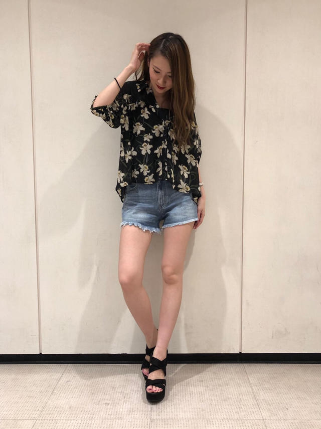 涼しげ花柄ブラウスコーデ♡♡ AYU