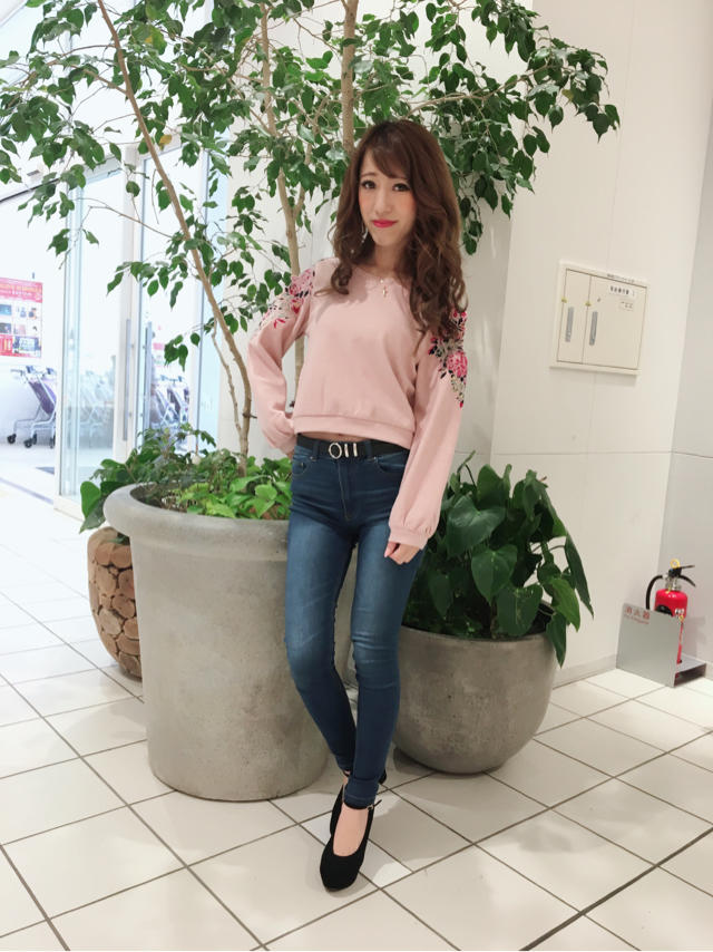 再入荷♡肩空き花柄刺繍TOPS♡RINA