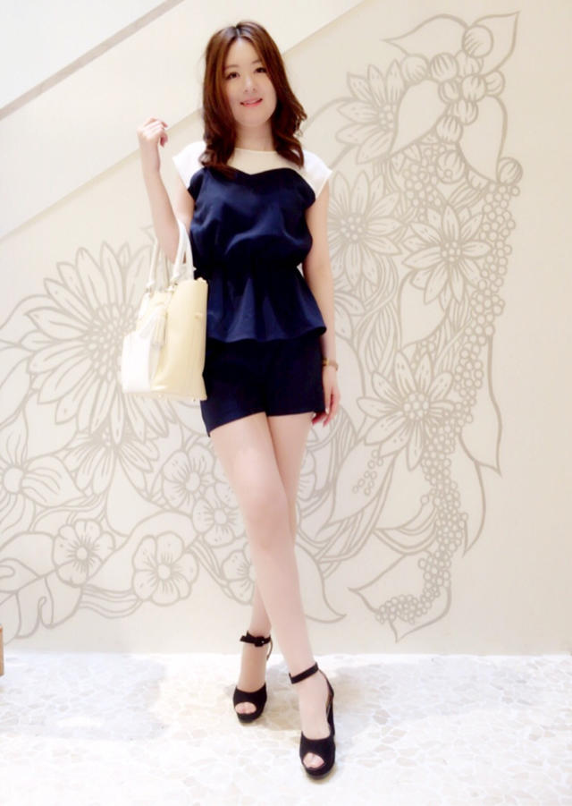 大絶賛セットアップ♡デコルテセクシー♡今流行りのoffshot♡キョン