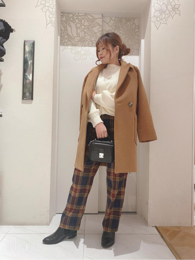 大人気！バックロゴニット！カジュアルスタイルでのおすすめコーデ！