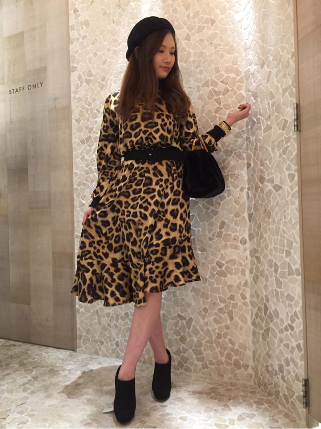 ヒョウ柄ベルト付きワンピース×袖フェザーオフタートルニット着回しCODE♡♡