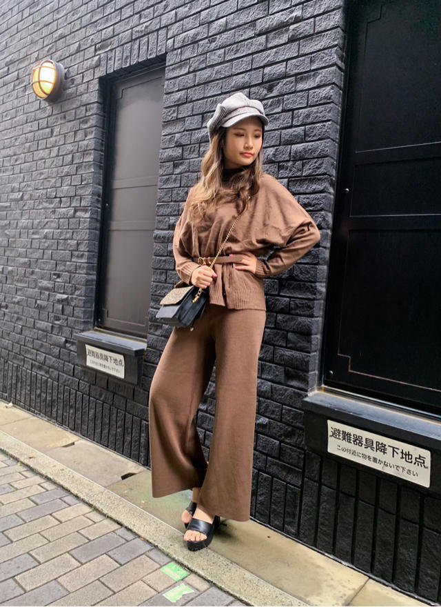 大人気ニットセットアップ❤︎着まわし抜群な一枚でオシャレに着れるおススメコーディネート❤︎