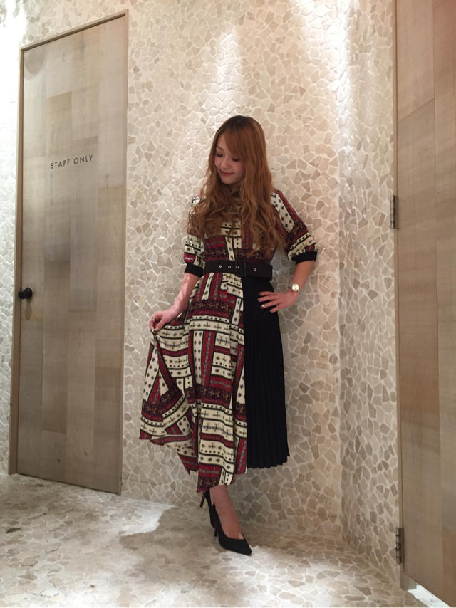 新作！！総柄プリーツブロッキングワンピースのご紹介♡♡
