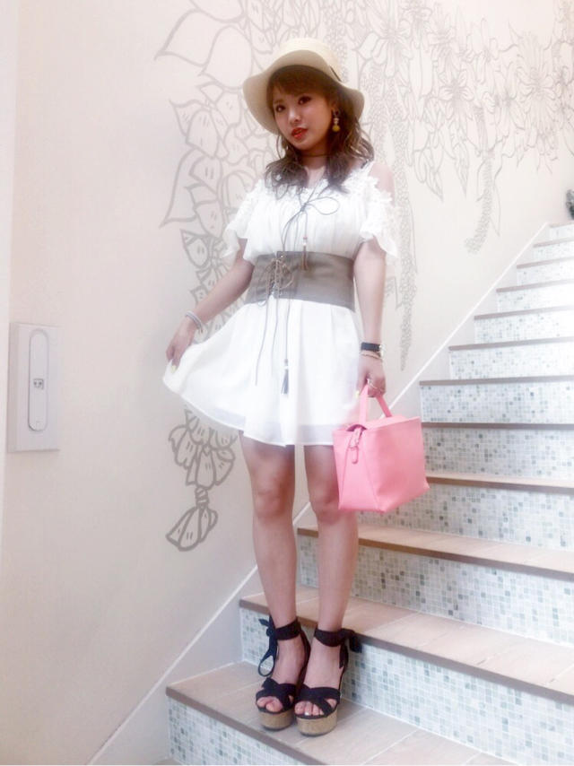 Rey❤️カタログ掲載商品❤大人気のレザーギャザーワンピース❤ゆい