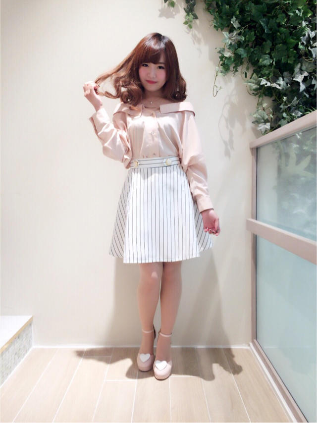 心斎橋店大人気コーディネート♡今年流行のオフショル♡キョン