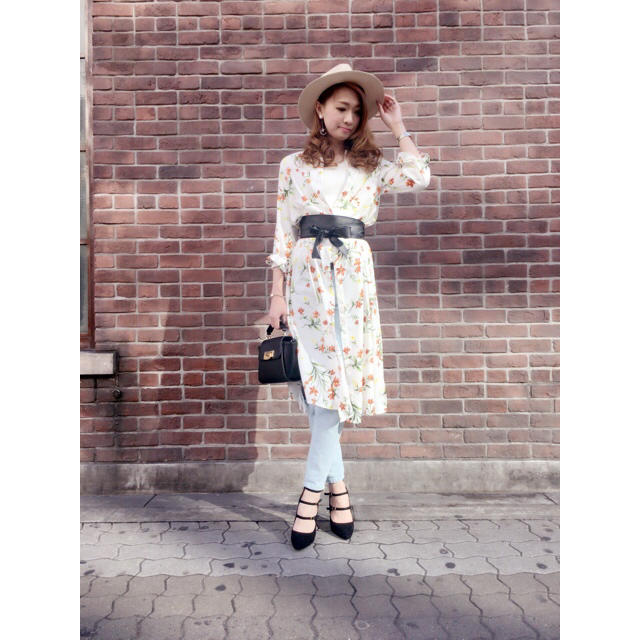 トレンド✨花柄ロングシャツ×デニム♡サッシュベルト♡off shot♡ひかりん♡ゆっきー♡