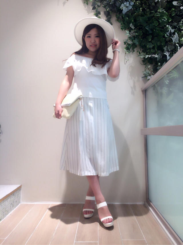 フリルの付いたオフショル♡ストライプのガウチョ♡ラフにオシャレに♡