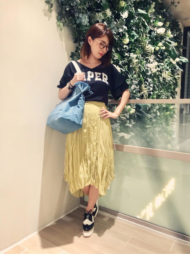 袖フレアロゴTシャツ×新作ブロークンプリーツスカート♡♡