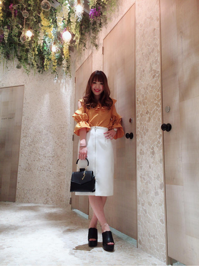 今年らしい綺麗めCODE♡♡副店長とのオフショット☆☆ありちゃ