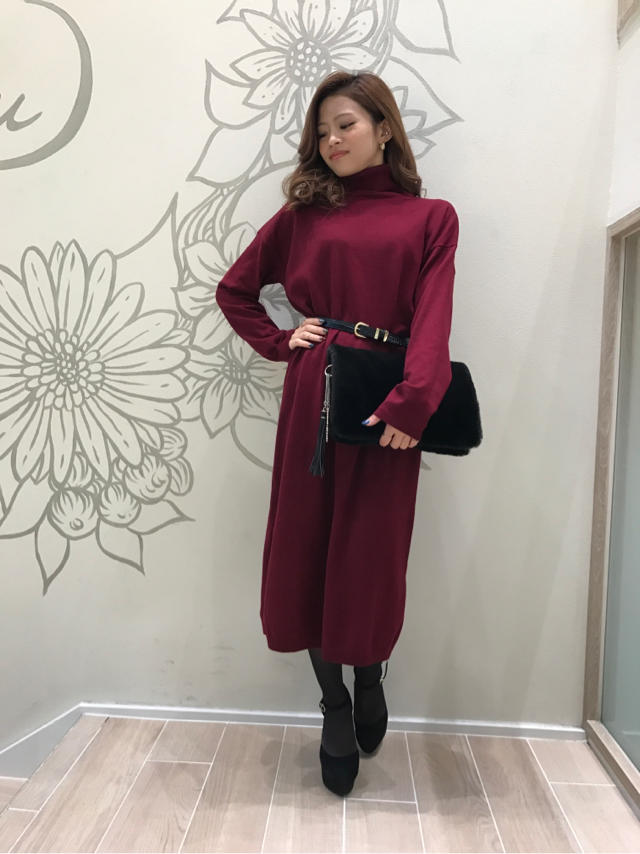 【新作】店頭マネキン着用のタートルネックワンピ♡×GOGOチェスター❤21歳になると共に、今月から...《ナナ》