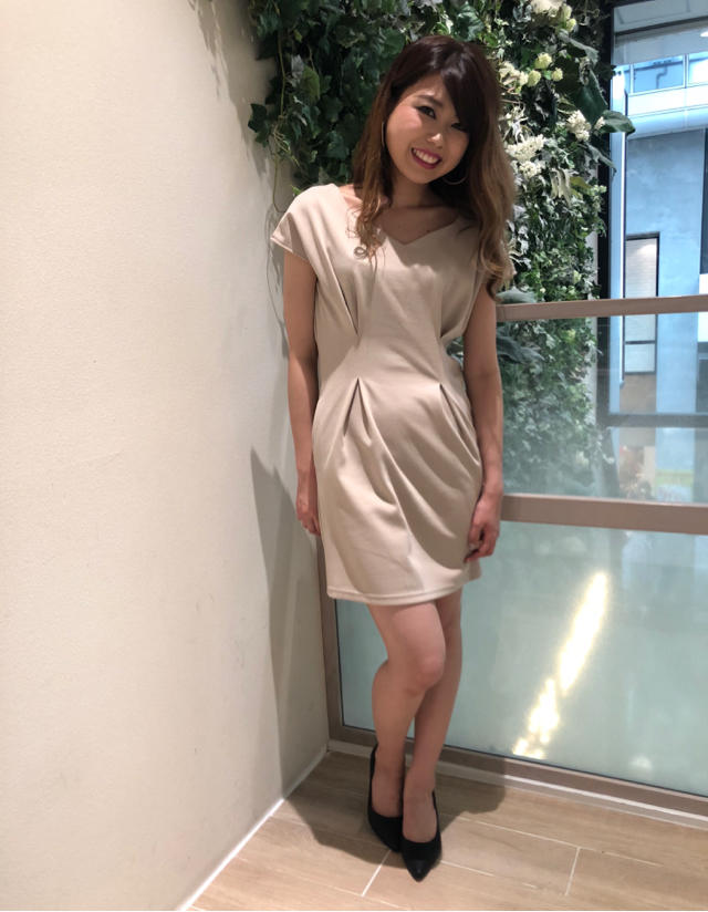 背中ねじりカットワンピ♡♡オフショット♪