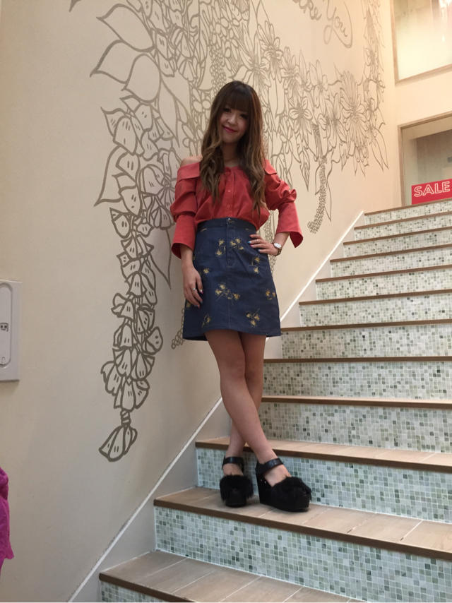 ピーチ背中リボンブラウス×デニム刺繍スカートの新作CODE♡♡