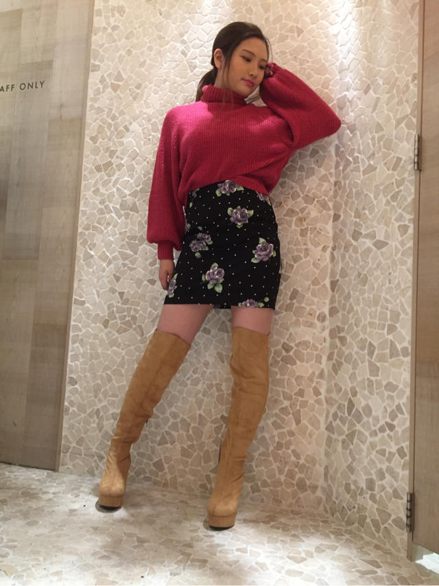 新作CODE！！ボリュームニットTOPS×ドットフラワータイトスカート♡♡どめまよの可愛い2ショット☆☆
