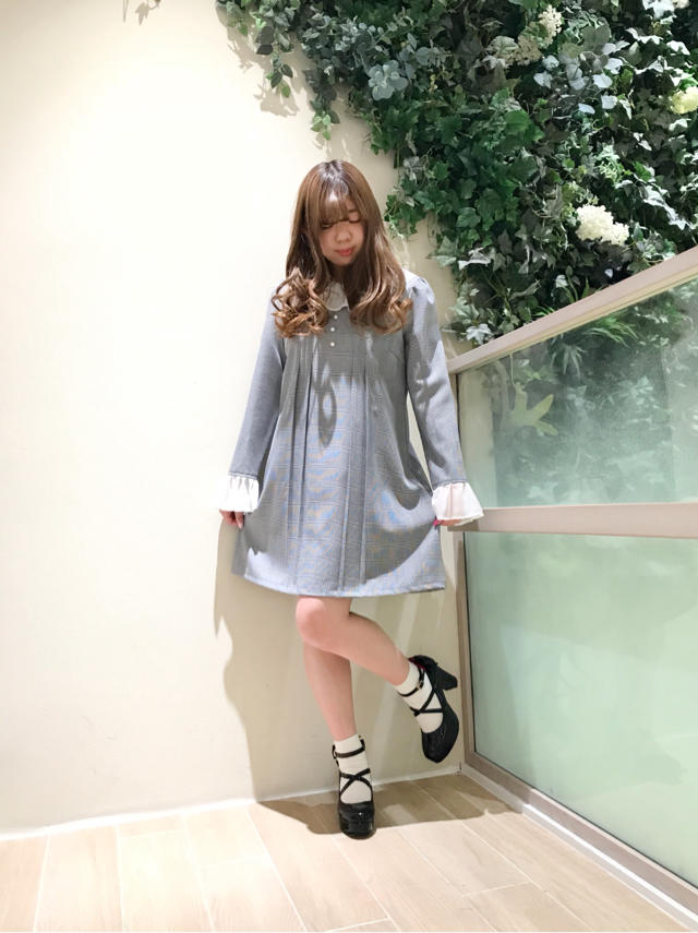 フリルがかわいい！Aラインワンピコーデ♡♡