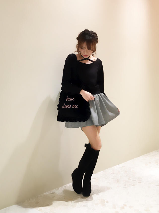 グレンチェック×black topsでコンパクトcoordinate ♡