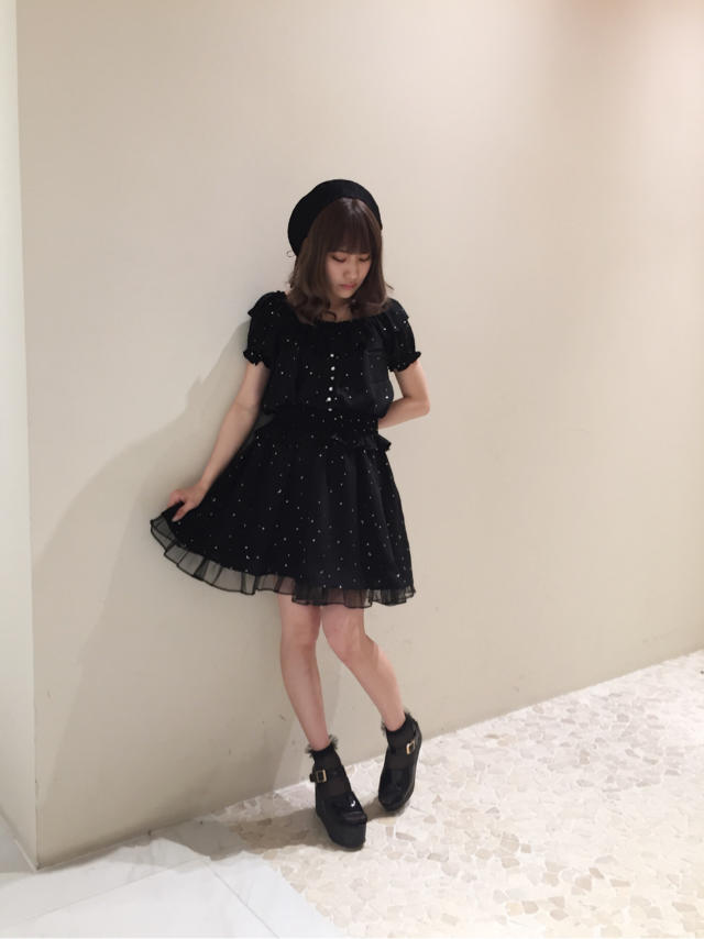立体的なムーンやスターがポイント♡