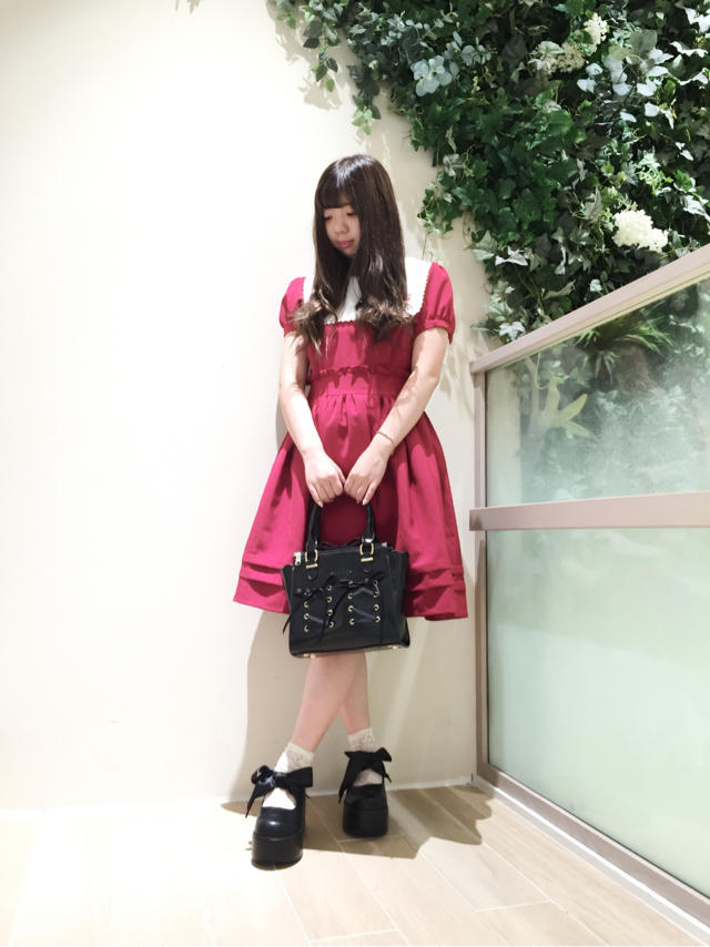 ローズ刺繍が可愛いワンピース♡♡