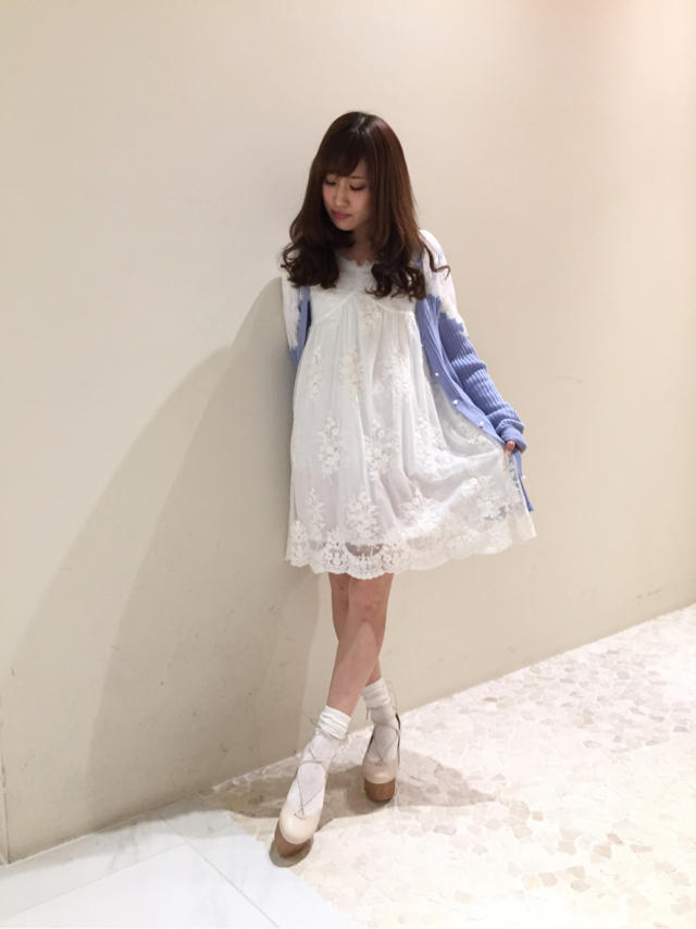 刺繍がポイント♡ベルスリーブone-piece！