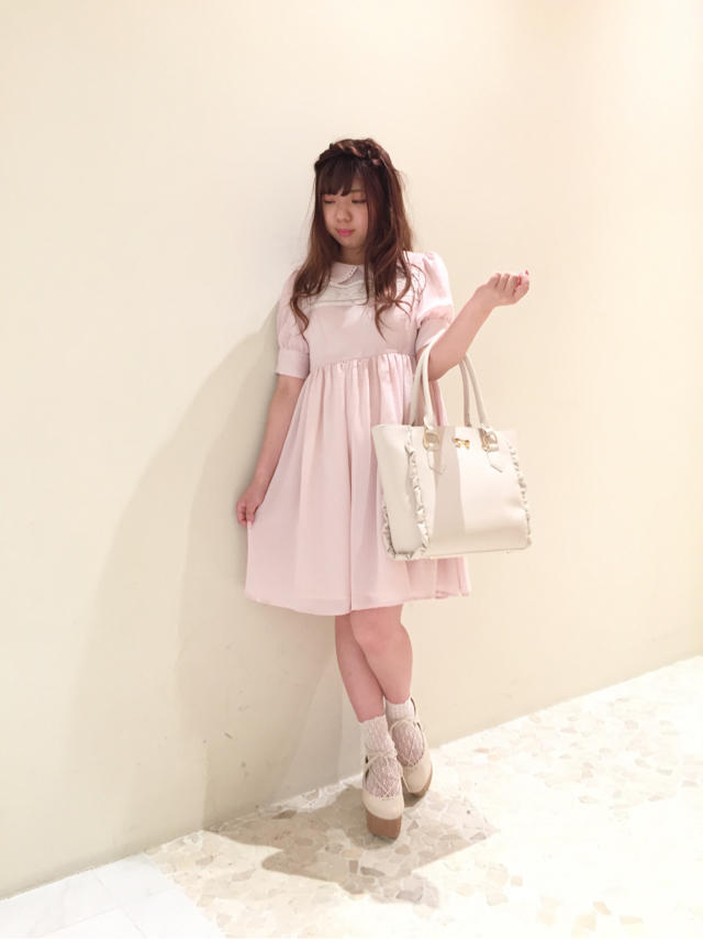 大人かわいい♡ガーリーワンピース