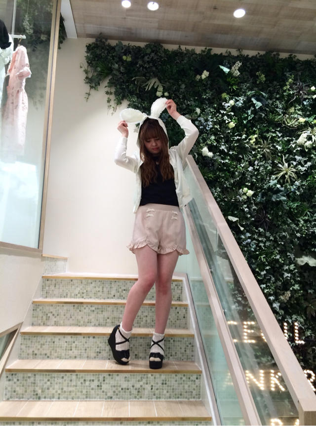心斎橋路面店 ♡ パンツなのにとってもガーリーなrabbit code⋈*｡ﾟ