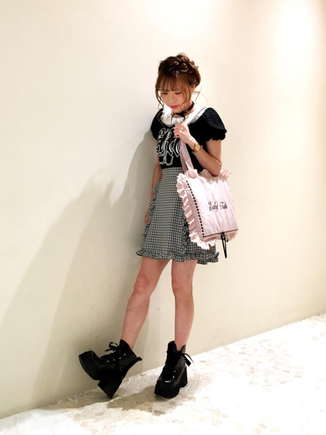 英字ロゴTOPS×チェック台形スカート♡
