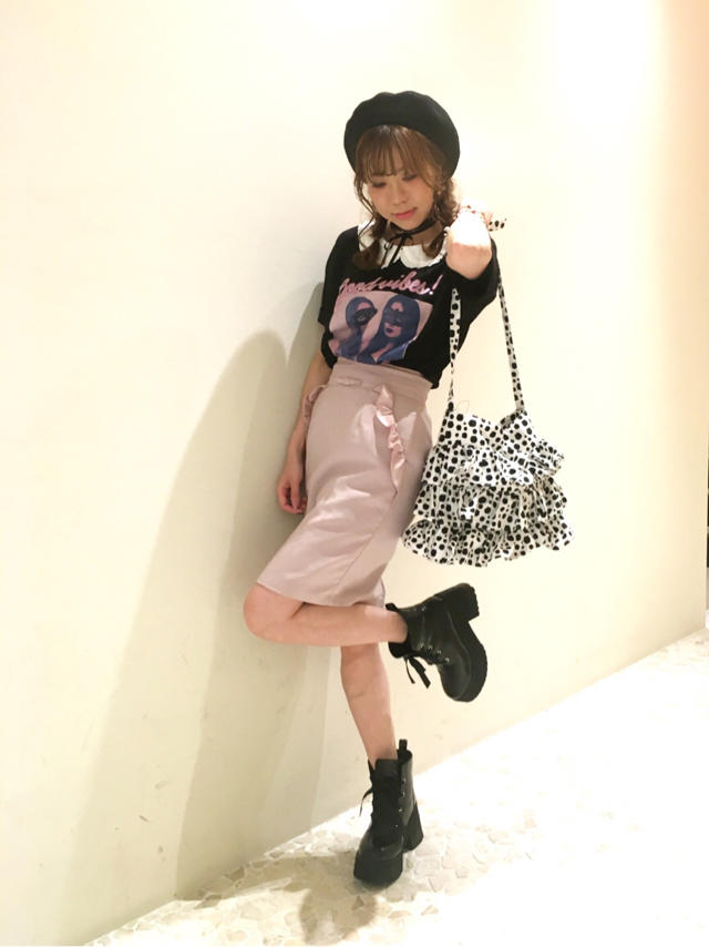 Big T着まわし♡Pink×Blackもフリルな襟でgirlyに♡