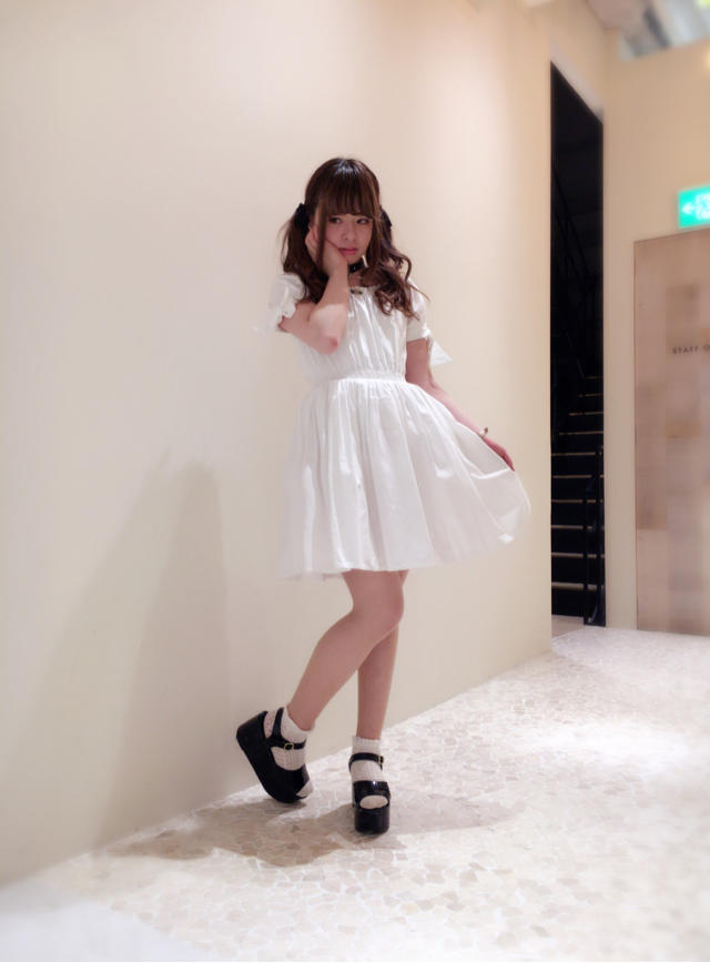 心斎橋筋店 ♡ Roseモチーフがcuteな夏のwhite code⋈*｡ﾟ