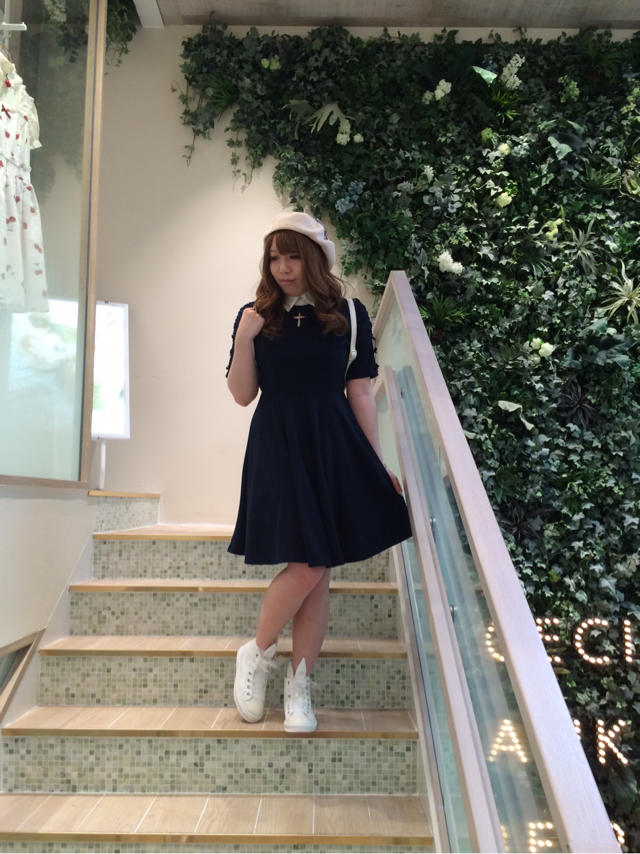 心斎橋路面店♡レース衿がgirlyなクロスくりぬきOP ʚ  ɞ