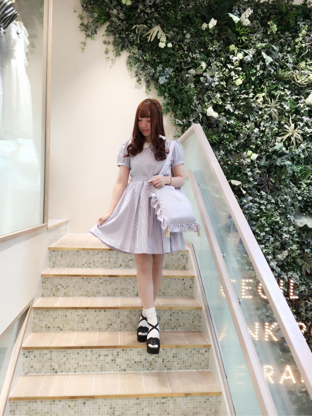 心斎橋筋店♡ これ1枚でお上品に見えちゃうワンピース⋈♡*｡ﾟ