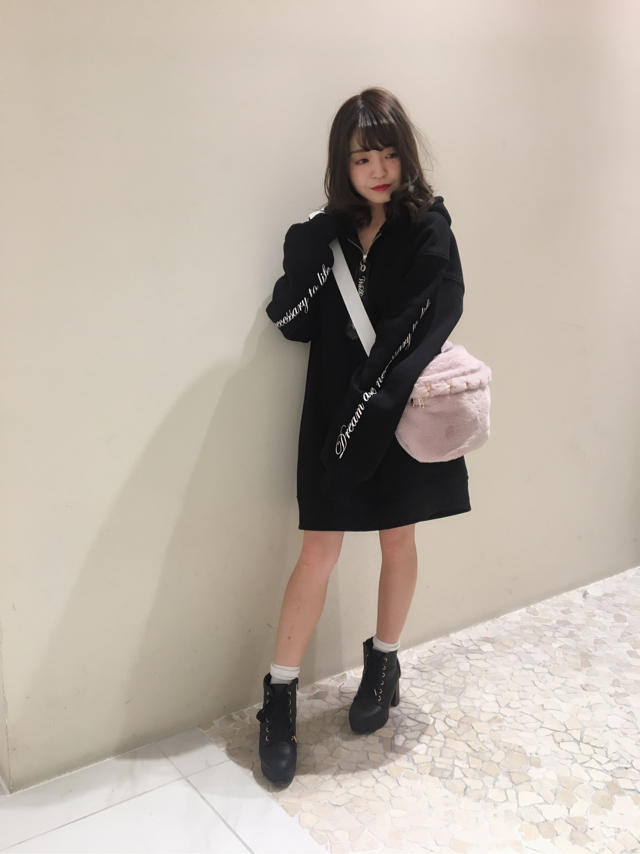 シルエットが可愛いパーカーコーデ* ੈ✩‧₊˚