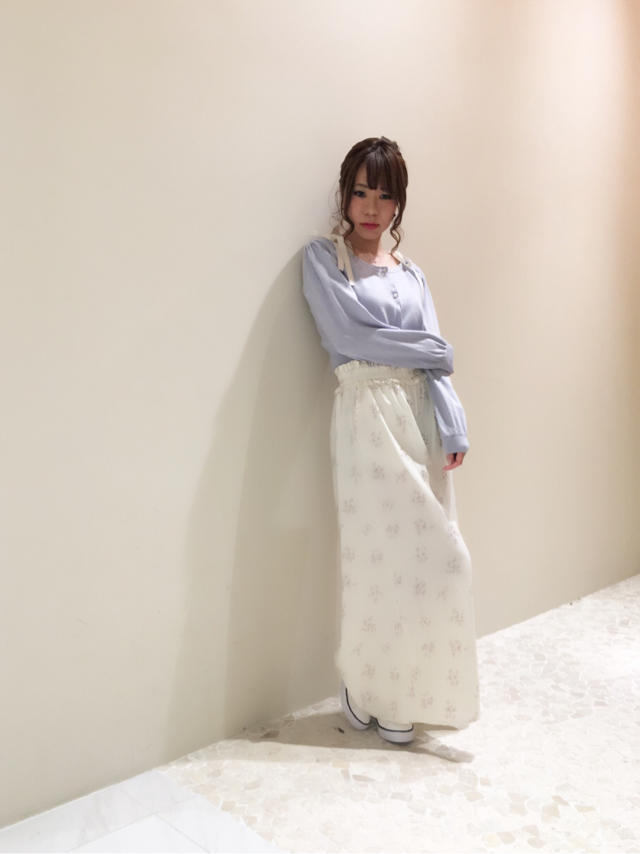 パールボタンカーディを着まわし♡花柄パンツで大人ゆるかわcode♡
