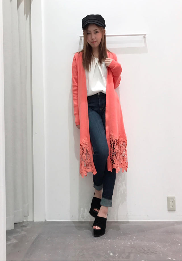 セシルで人気の裾レースカーディガン❤️スタッフoff shot‼︎❤️あんな
