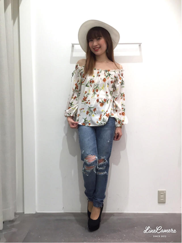 オリジナル柄を使ったイチオシOFFスタイル♡トップスにもボトムにもこだわりが！！しほみん