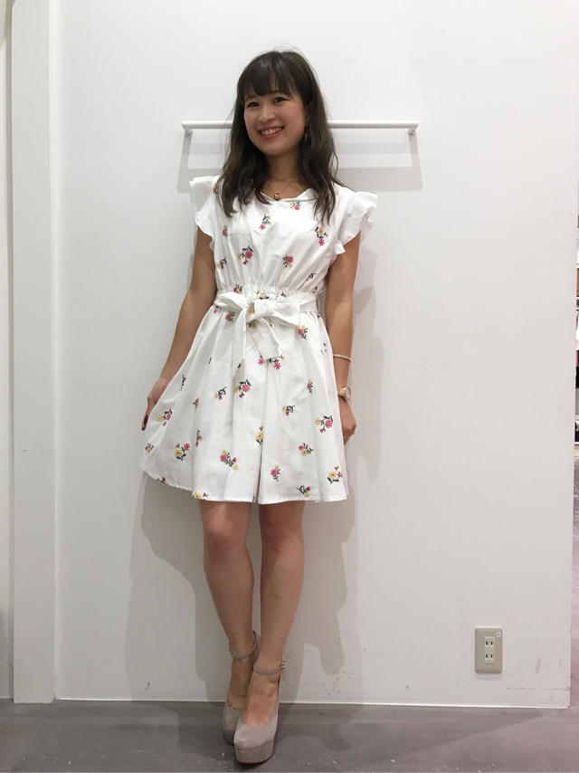 New Arrival♡秋のデート服♡総柄刺繍ワンピース♡まみたす