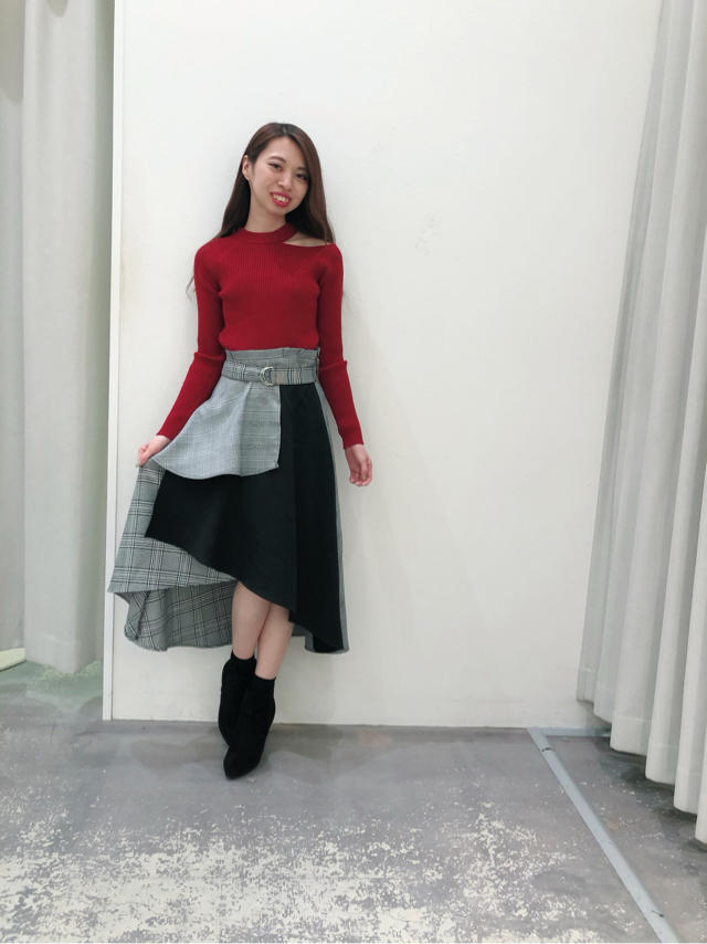 【ꫛꫀꪝ✧‧˚】人気のアシメスカートが再入荷❤️ワンショルダー合わせで大人っぽ✨