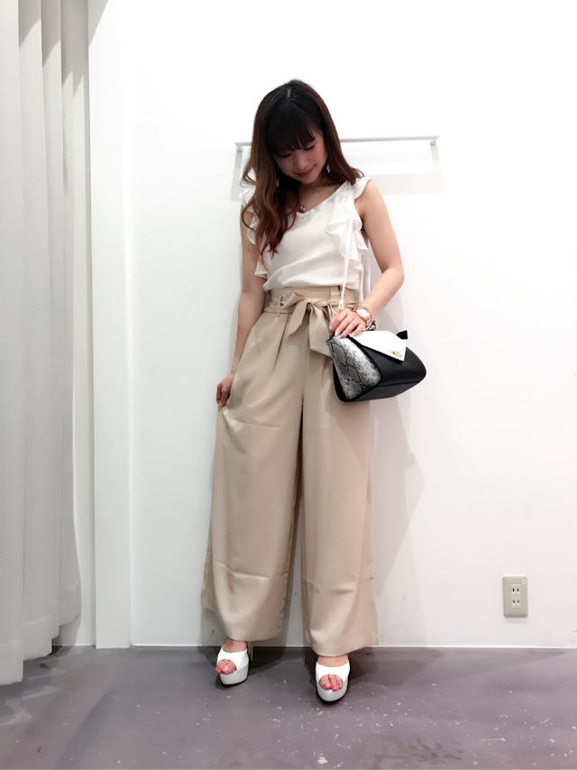 新作アイテムで綺麗め大人スタイル♡スタイルアップ効果も…♡本日の出勤メンバー♡まみたす