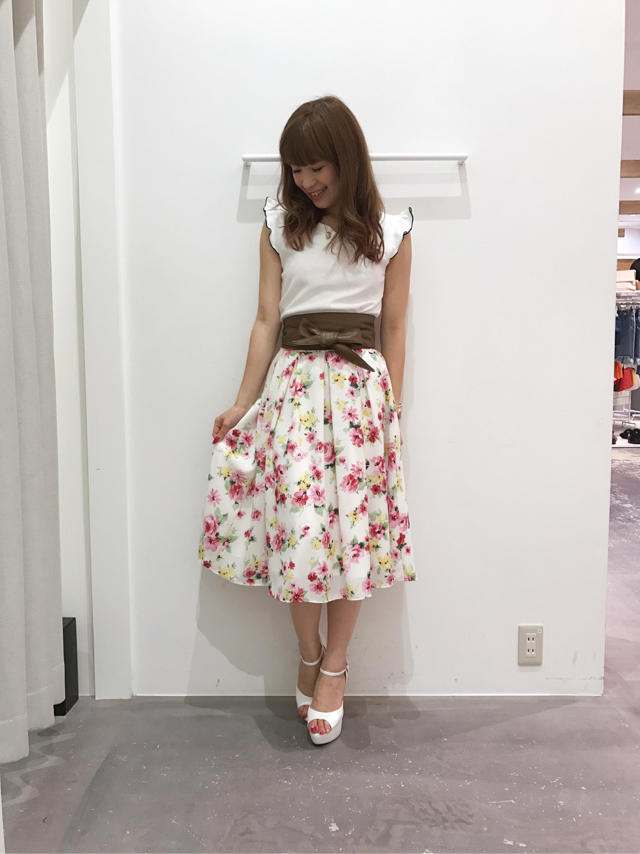 エレガンス好き必見♡花柄ミモレスカート♡まみたす