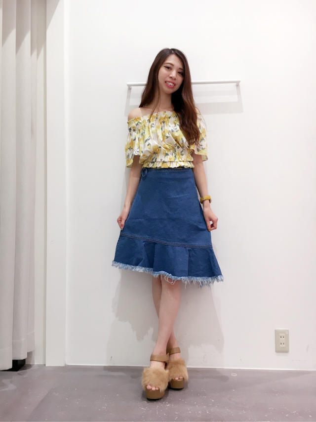 入荷ホヤホヤ！エキスポシティ店大人気！！着回し力抜群2wayボトムスを使ったコーディネート♡よしみん