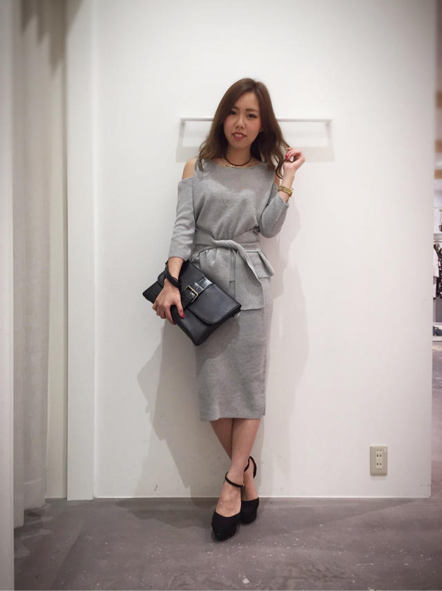 大人気ニットアップの新シリーズ♡♡懐かしい写真～！しほみん