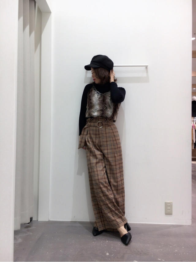 大人気トップス再入荷！！トレンドコーディネート♡よしみん