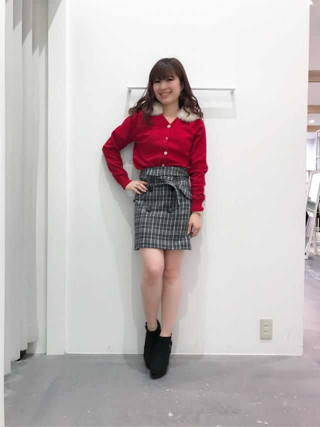 本日入荷！トレンド感バッチリ♡肩ファー付きニット♡まみたす