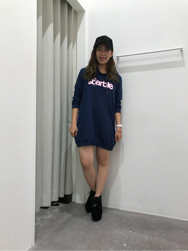 【Barbie コラボ No.3】サイドテープがポイントのパーカーチュニック❤️